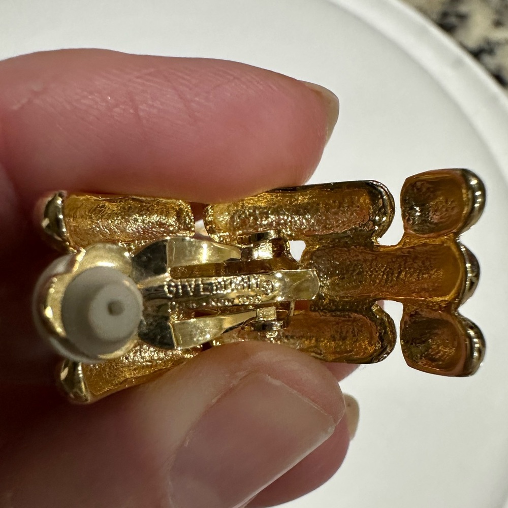 Givenchy Paris Chunky Link Hoop Earrings Clip On Old Money Luxury coastal - Picture 2 of 4